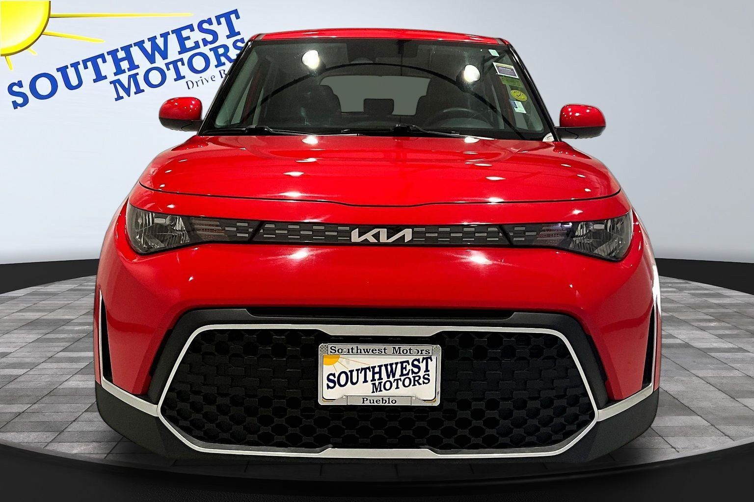 Used 2025 Kia Soul LX w/ LX Technology Package FWD image 2