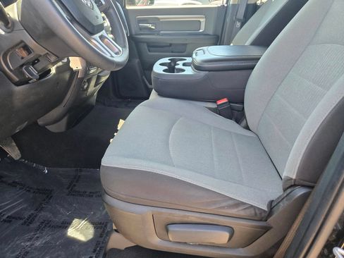 Used 2024 RAM 1500 Classic SLT AWD/4WD image 12