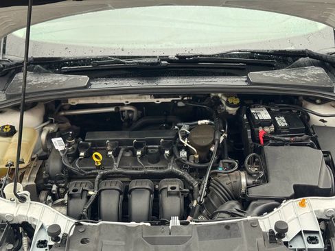 Used 2015 Ford Focus SE image 12