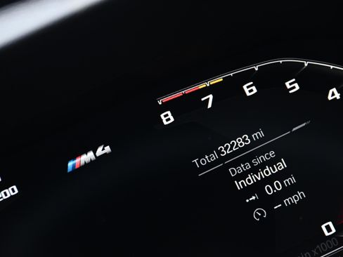 Used 2021 BMW M4 Coupe w/ Executive Package image 37