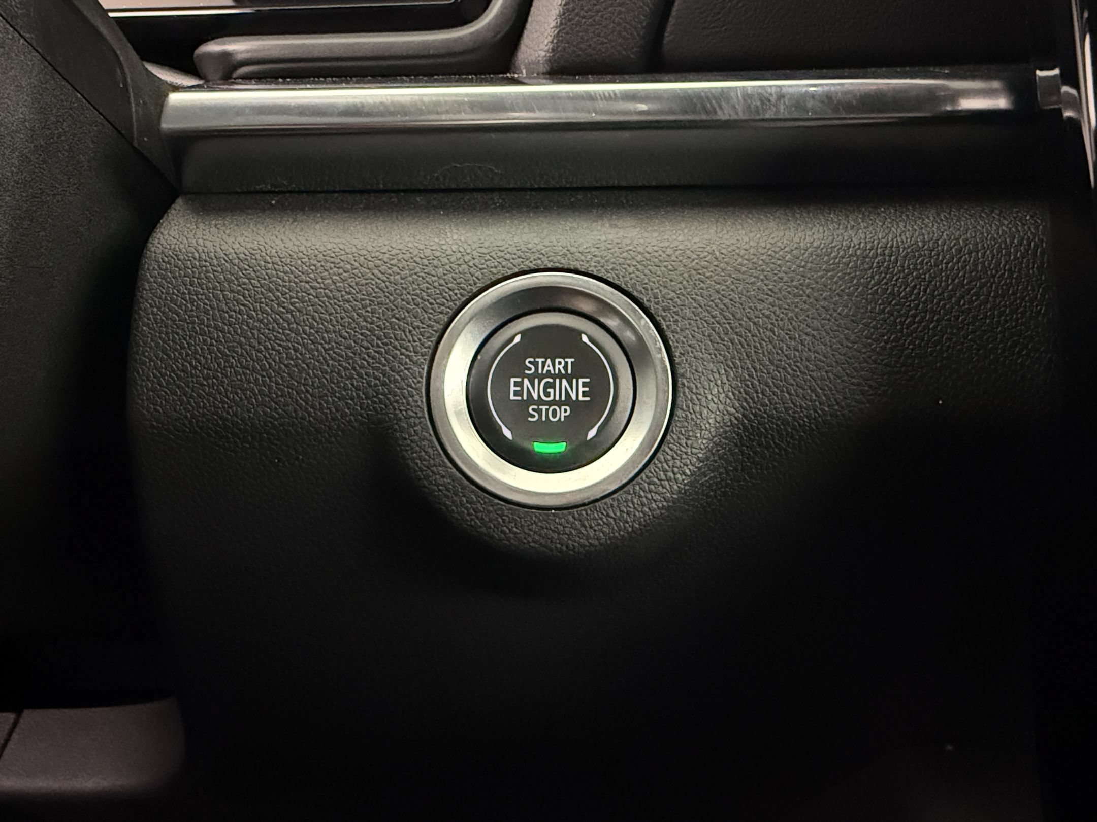 Used 2025 GMC Terrain Elevation AWD/4WD image 17
