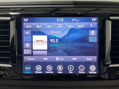 Used 2020 Chrysler Pacifica Limited image 18