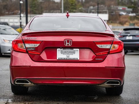 Used 2018 Honda Accord Touring image 6