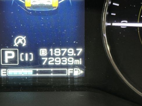 Used 2021 Subaru Crosstrek 2.5i Sport w/ Moonroof Package image 19