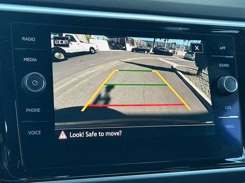 Used 2022 Volkswagen Atlas Cross Sport SE image 19