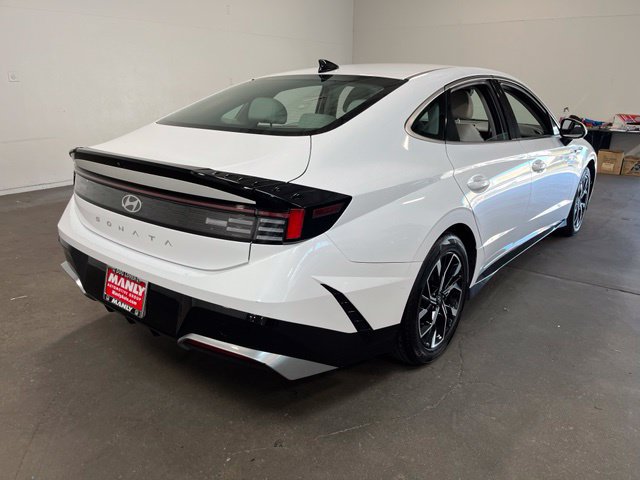 Used 2024 Hyundai Sonata SEL FWD image 3