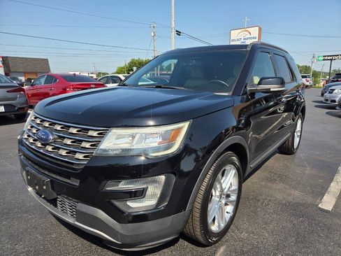 Used 2016 Ford Explorer XLT w/ Equipment Group 202A AWD/4WD image 2