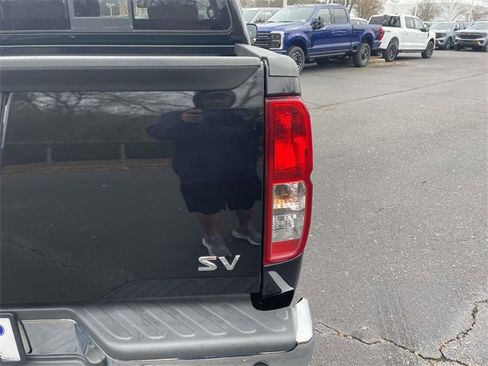 Used 2021 Nissan Frontier SV image 32