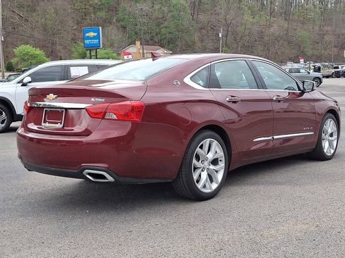 Used 2017 Chevrolet Impala Premier w/ Enhanced Convenience Package FWD image 6