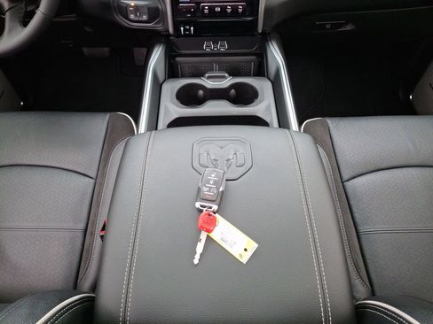 Certified 2026 RAM 3500 Laramie AWD/4WD image 15