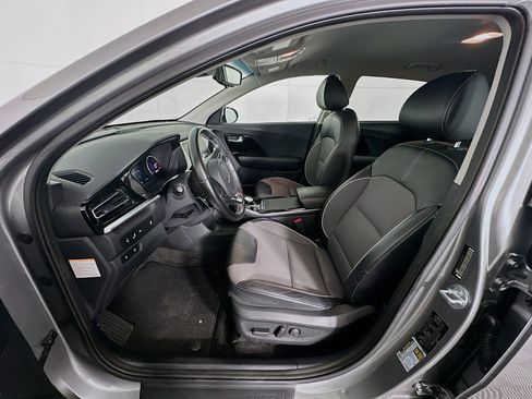 Used 2022 Kia Niro EX image 13