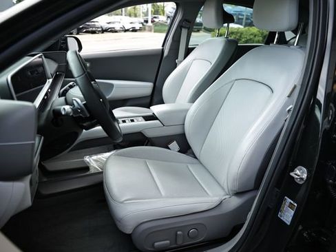 Used 2024 Hyundai Ioniq 6 SEL RWD image 17