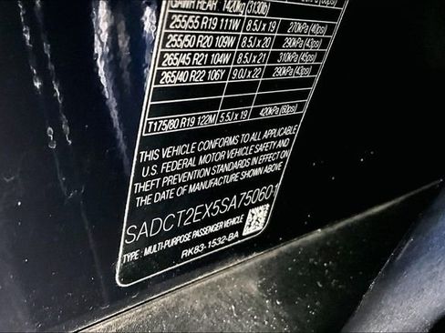 Certified 2025 Jaguar F-PACE R-Dynamic S image 34