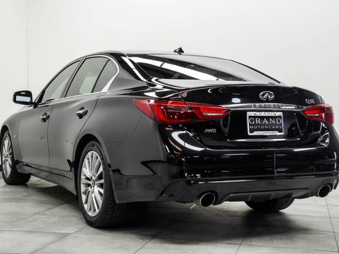 Used 2018 INFINITI Q50 Luxe w/ Essential Package (2.0T Luxe) AWD/4WD image 11