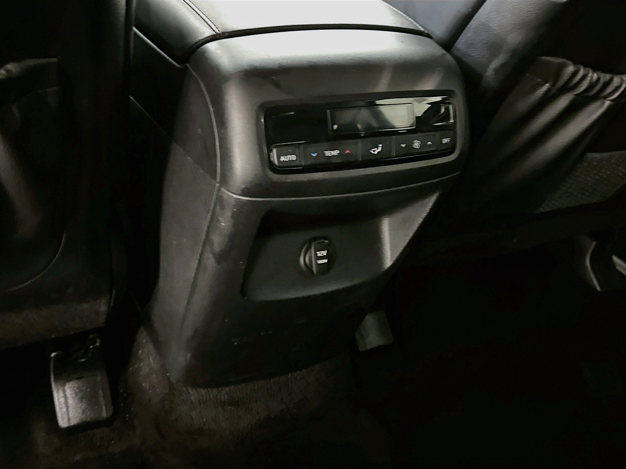 Used 2025 Hyundai Palisade SEL AWD/4WD image 28