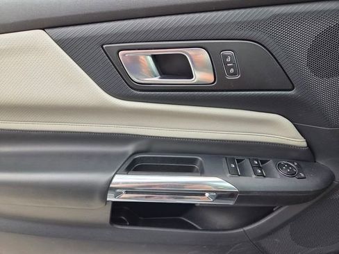 Used 2024 Ford Mustang Premium image 19