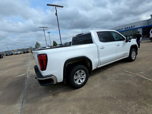 Used 2024 GMC Sierra 1500 SLE image 7
