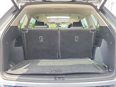 Used 2024 Volkswagen Atlas SE FWD image 16