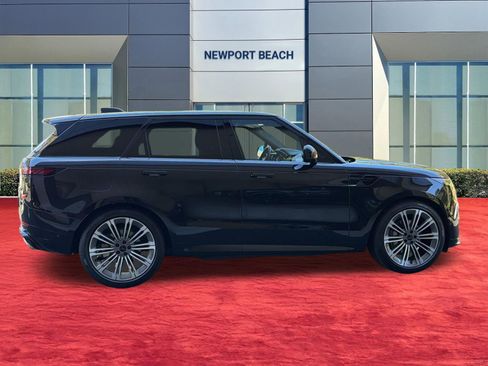 New 2026 Land Rover Range Rover Sport Dynamic SE AWD/4WD image 9
