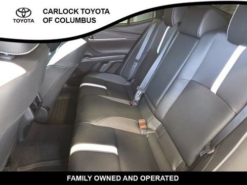 Used 2025 Toyota Camry SE w/ Convenience Package image 14