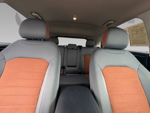 Used 2018 Ford Edge SEL w/ Equipment Group 201A AWD/4WD image 2