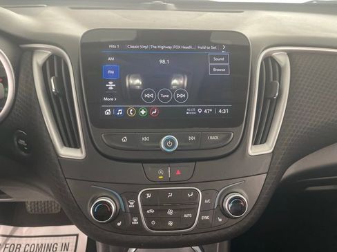 Used 2024 Chevrolet Malibu LT image 37