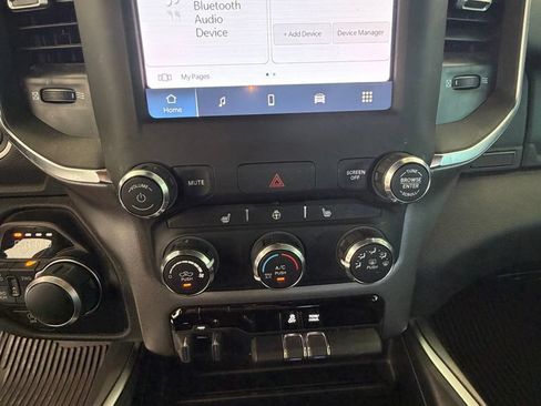Used 2024 RAM 1500 Big Horn AWD/4WD image 34