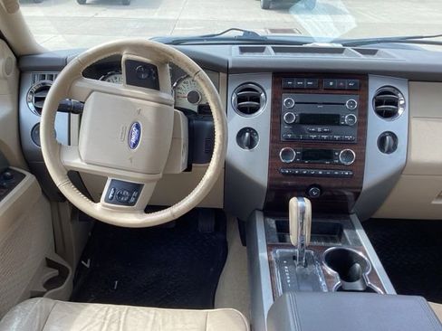 Used 2012 Ford Expedition XLT AWD/4WD image 16