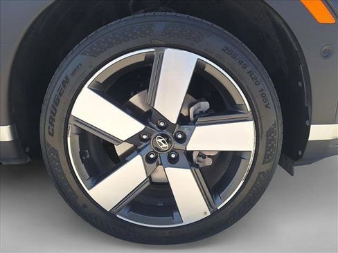 Used 2024 Hyundai Santa Fe Limited FWD image 21