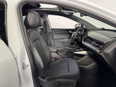 Used 2023 Audi Q4 e-tron Premium Plus w/ Premium Plus image 33