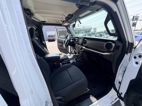 Used 2018 Jeep Wrangler Unlimited Sport AWD/4WD image 69