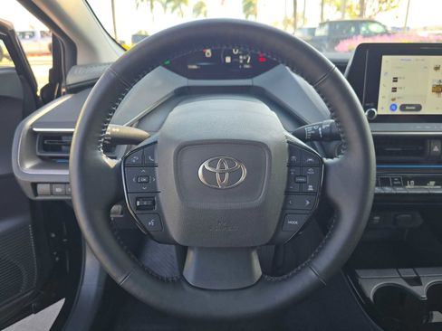 Used 2025 Toyota Prius XLE FWD image 24