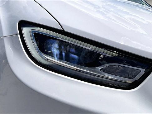 Used 2024 Chrysler Pacifica Touring-L FWD image 34