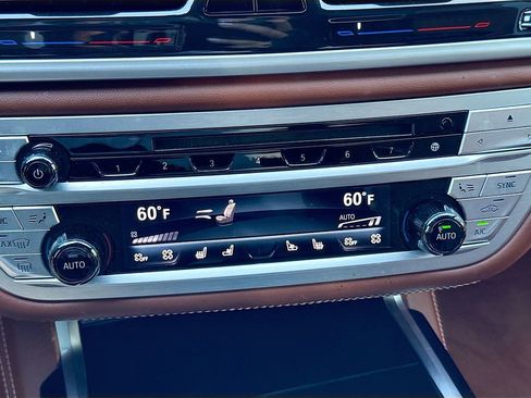 Used 2018 BMW 750i image 35