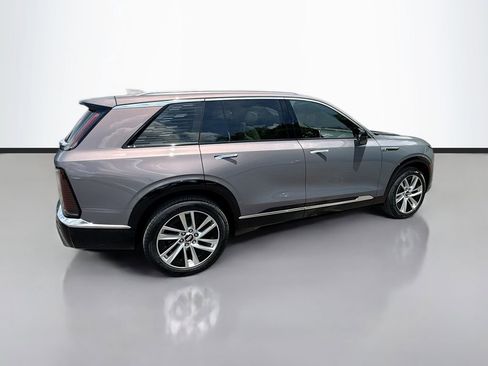 New 2026 Cadillac Vistiq Luxury image 4