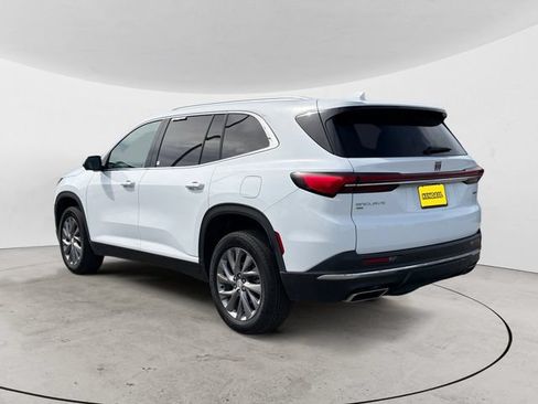 Used 2025 Buick Enclave Preferred AWD/4WD image 7