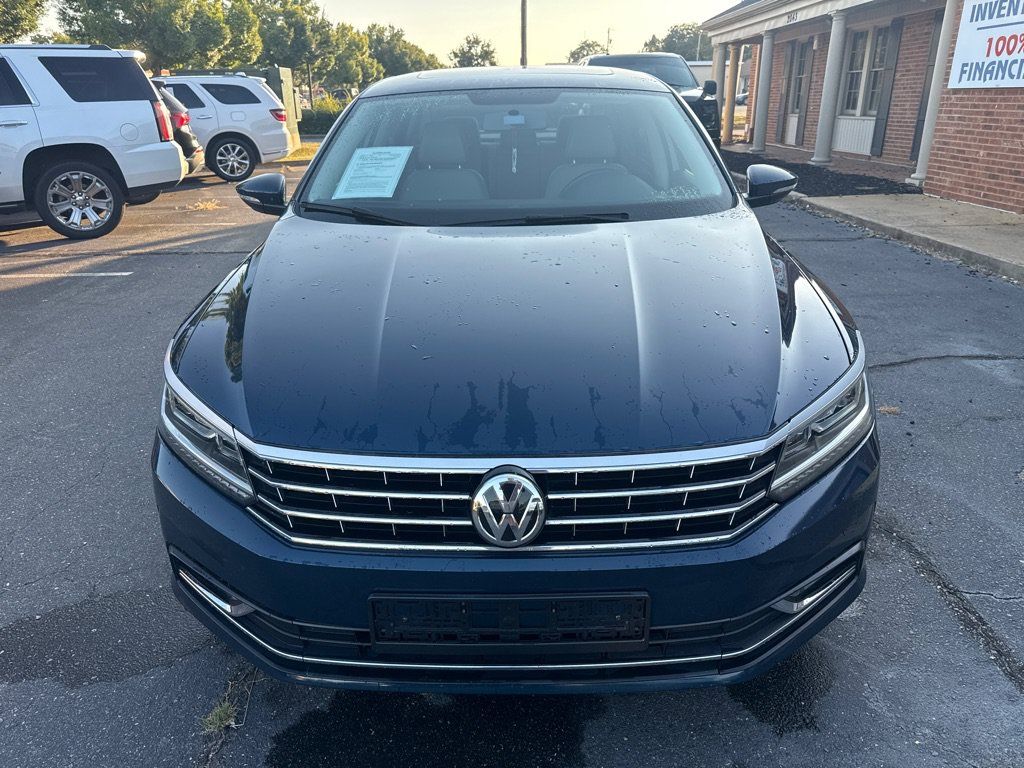 Used 2018 Volkswagen Passat 2.0T SE w/ SE Lighting Package FWD image 2