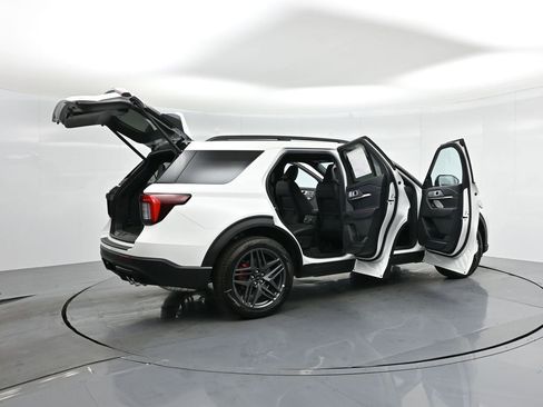 New 2025 Ford Explorer ST w/ Sun And Sound Package image 5
