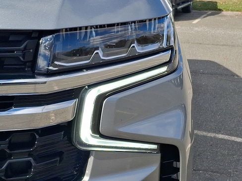 Used 2023 Chevrolet Suburban LS image 14