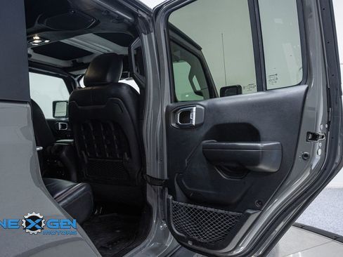 Used 2021 Jeep Gladiator Rubicon image 32