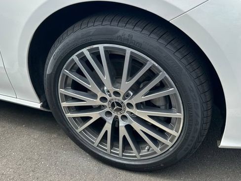 Used 2025 Mercedes-Benz CLA 250 image 4