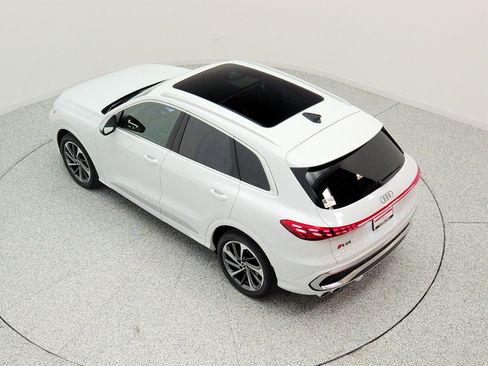 New 2026 Audi SQ5 Premium Plus AWD/4WD image 22