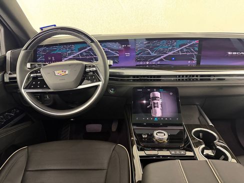 Used 2025 Cadillac Escalade Premium Luxury w/ Touring Package AWD/4WD image 33