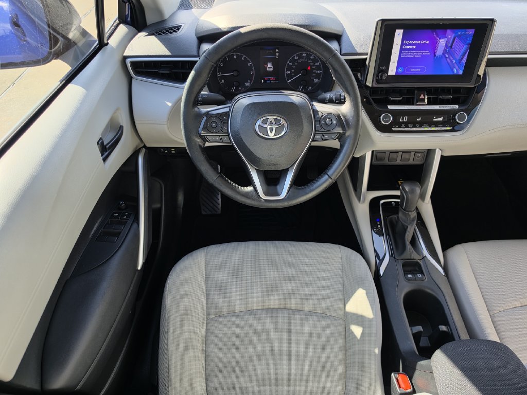 Used 2023 Toyota Corolla Cross LE FWD image 14