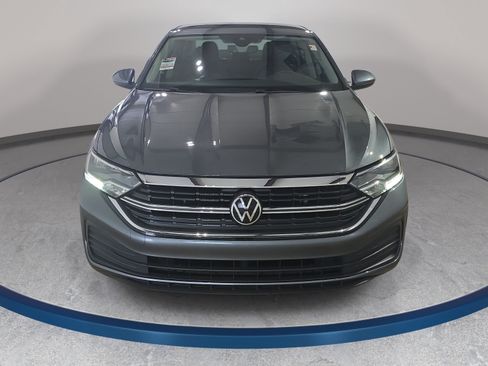 Used 2023 Volkswagen Jetta SE FWD image 3