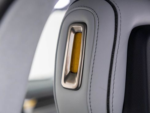 Used 2024 Rivian R1S Adventure image 19