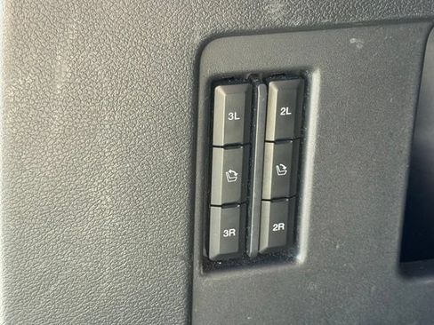 Used 2024 Ford Expedition Limited AWD/4WD image 14