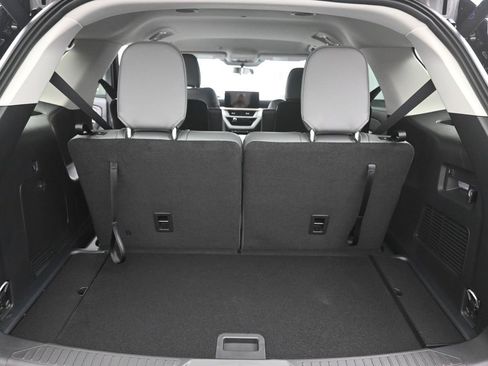 New 2025 Ford Explorer Active w/ Active Comfort Package image 23