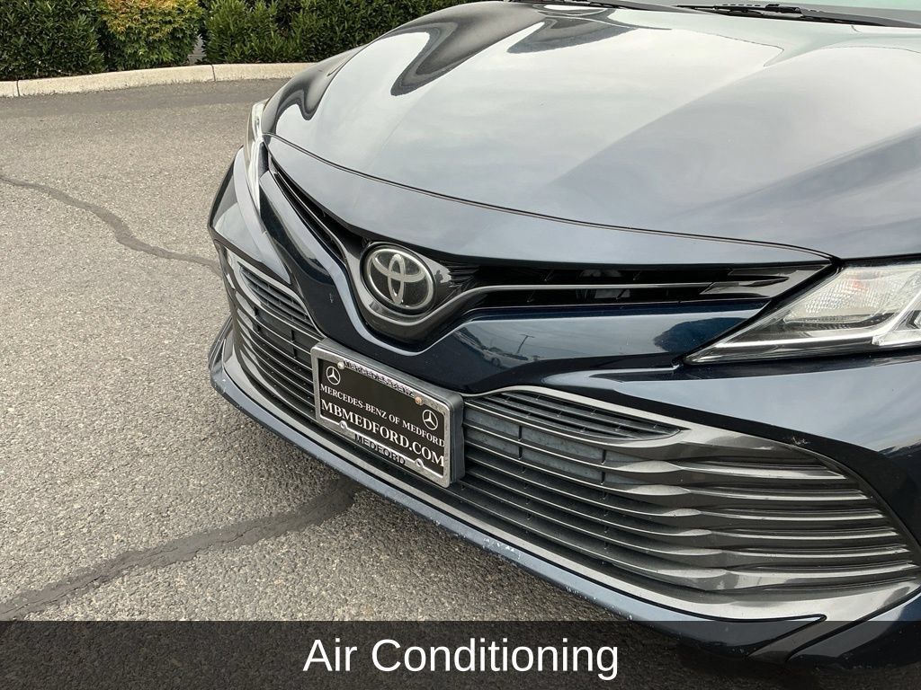 Used 2018 Toyota Camry LE FWD image 4