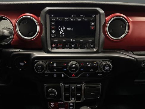 Used 2022 Jeep Gladiator Rubicon image 7